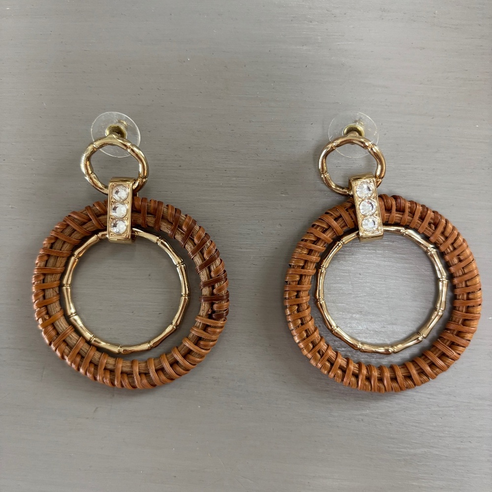Lilly Pulitzer garden dangle neutral Bovin earrings